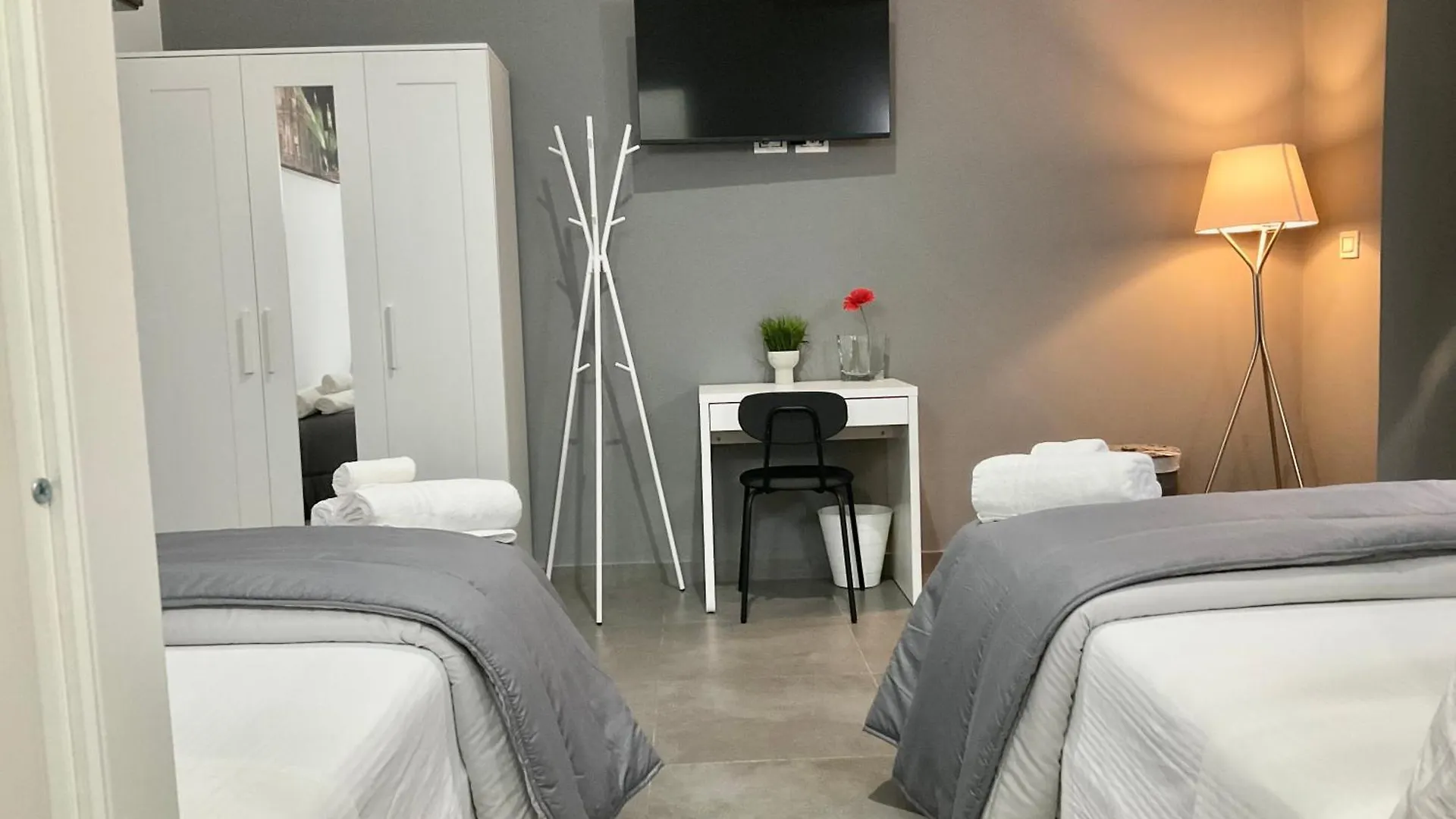 Apartment Alle Porte Del Castello 23 Catania