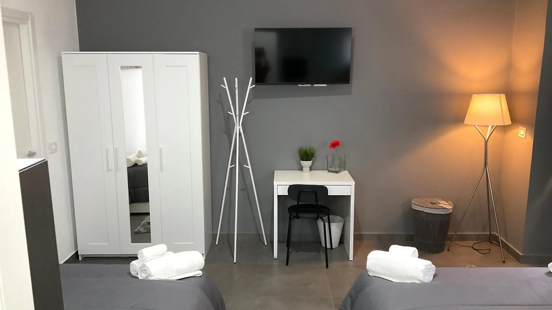 Apartment Alle Porte Del Castello 23 Catania